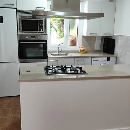 Tranquila En Vilar Cerca De Santiago * Touro