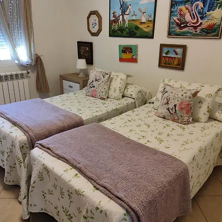 Tranquila En Vilar Cerca De Santiago * Touro