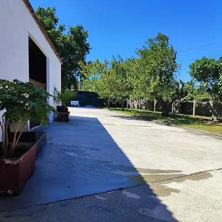 Tranquila En Vilar Cerca De Santiago * Touro