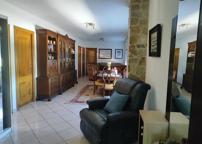 Tranquila En Vilar Cerca De Santiago * Touro